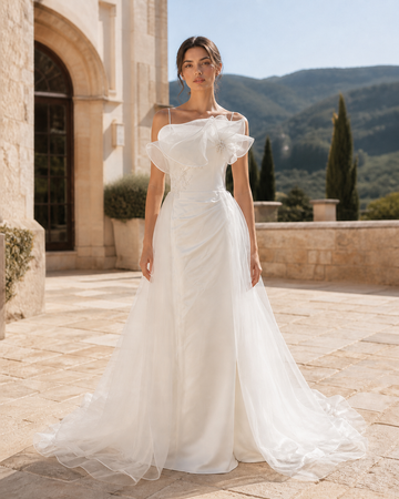MANT Square-Neck Bell-Sleeve A-Line Wedding Dress